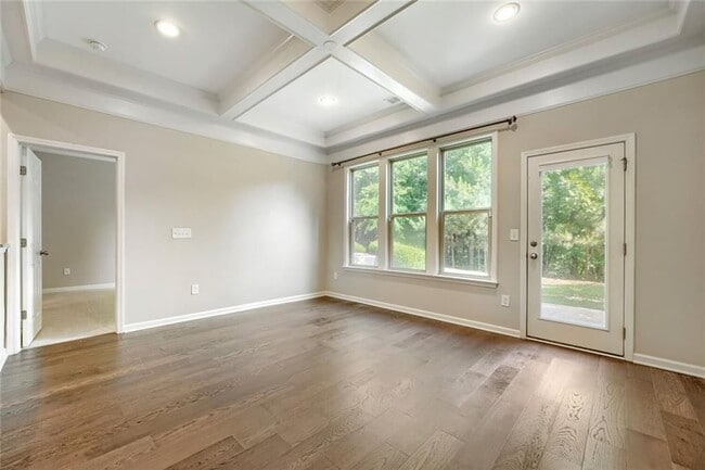 Photo - 3585 Ashcroft Dr SE