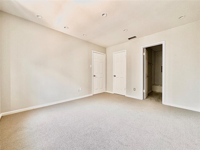 Photo - 2529 Rio Grande St Unit 1