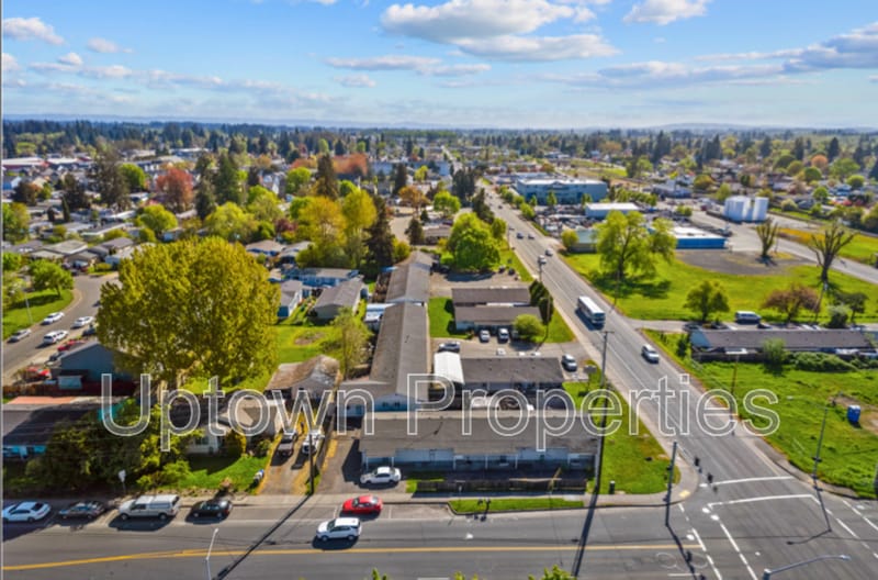 Photo - 130 N 4th Ave