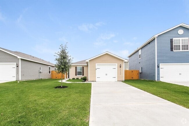 Building Photo - 26420 Richter Dr Rental