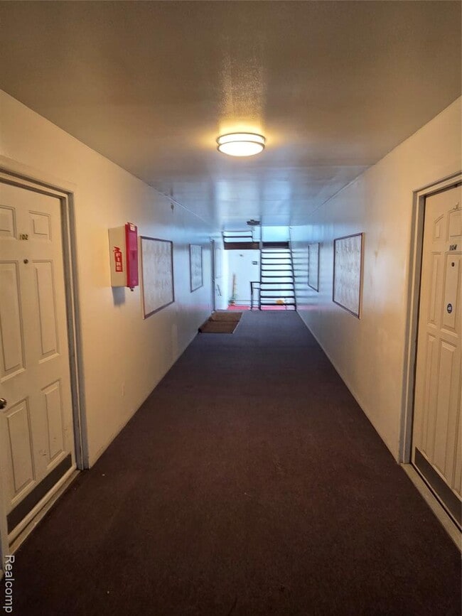 Photo - 19131 Lahser Rd