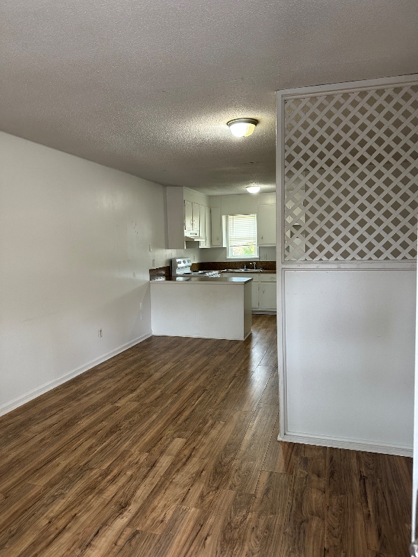 Building Photo - 1923 Norwood St SW Unit 315