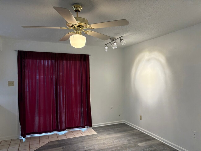 Photo - 232 Hilda St