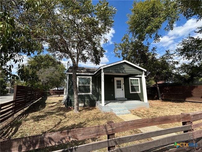 Photo - 1698 W Bridge St