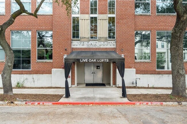Photo - 1312 Live Oak St Unidad 215
