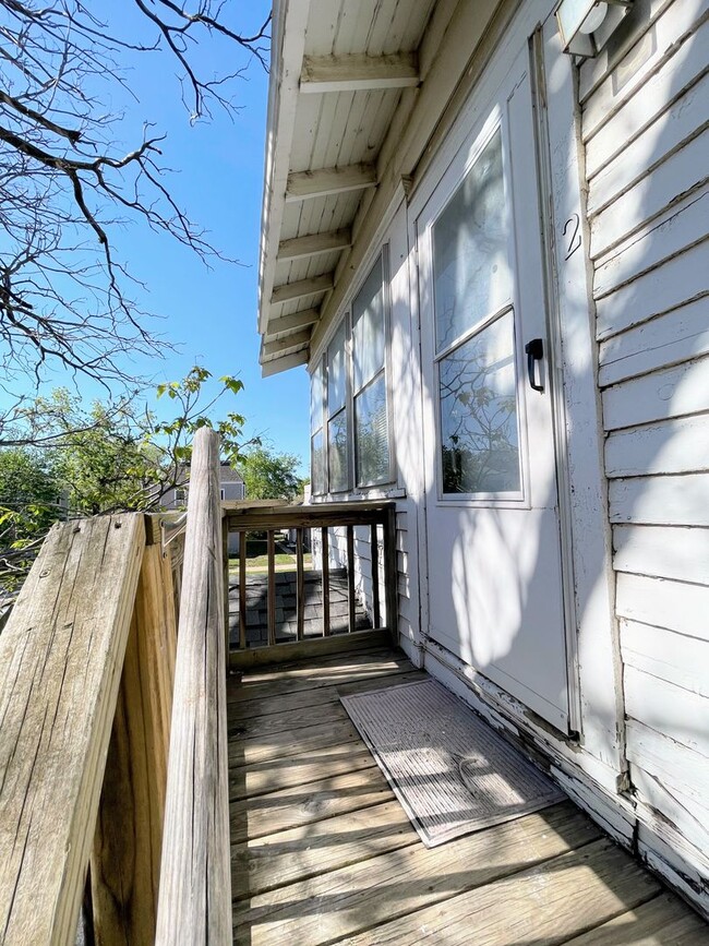 Photo - 120 W 10th Ave Unidad Upstairs #2