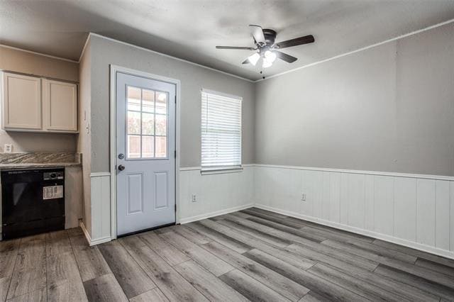 Photo - 2432 Lakeview Cir