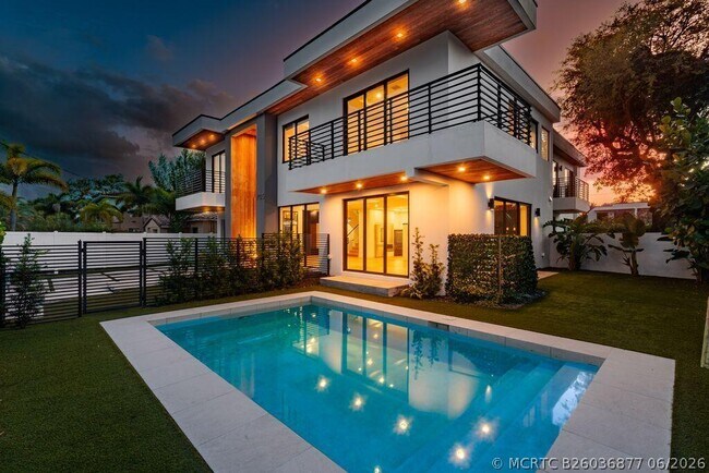 705 SW 8th Terrace