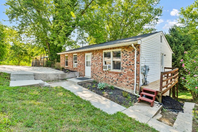 Photo - 30 East E Street Unidad B