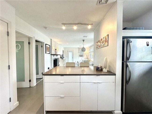 Photo - 101 Briarwood Avenue, B Unit B
