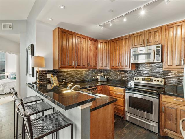 Photo - 500 Throckmorton St Unit 1207