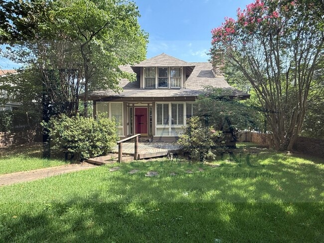 Building Photo - 5422 Hawthorne Rd