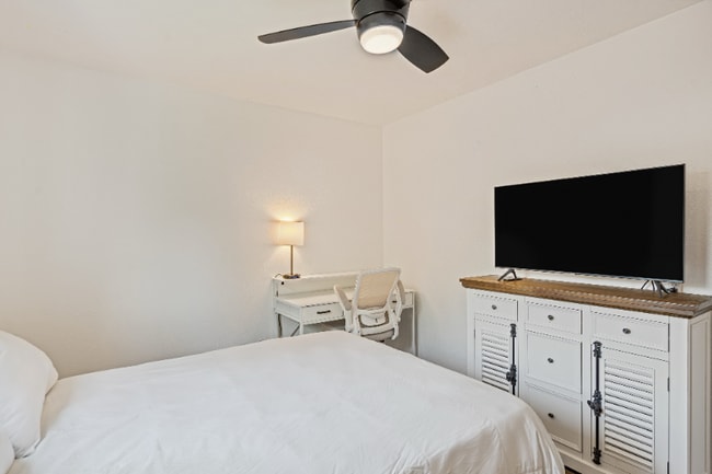 Photo - 804 Sylvia Ln