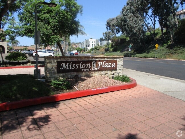 Building Photo - Desirable Mission Plaza Updated 1 Bedroom ... Unit 210 Rental