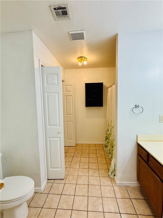 Photo - 10 Holly Dr