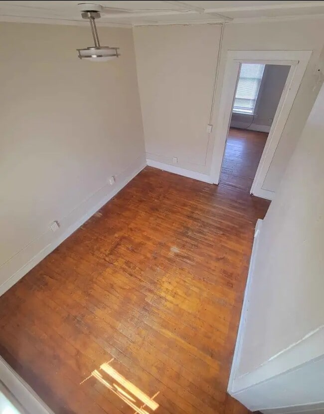 Photo - 833 Leray St