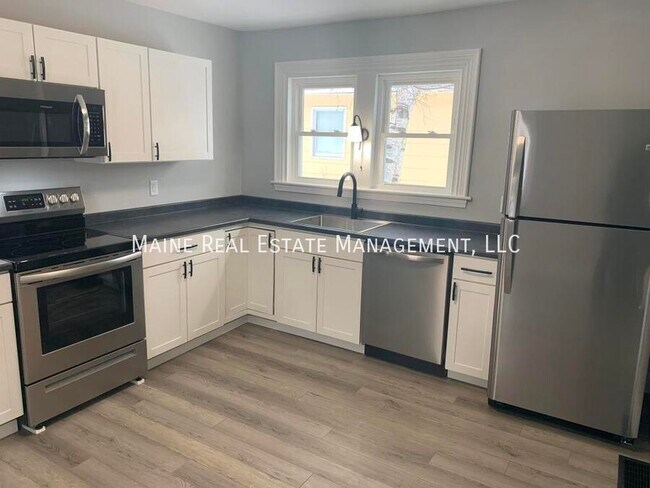 Photo - 166 Birch St Unidad 1