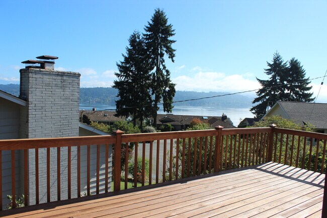 Photo - 16654 SE 26th Pl