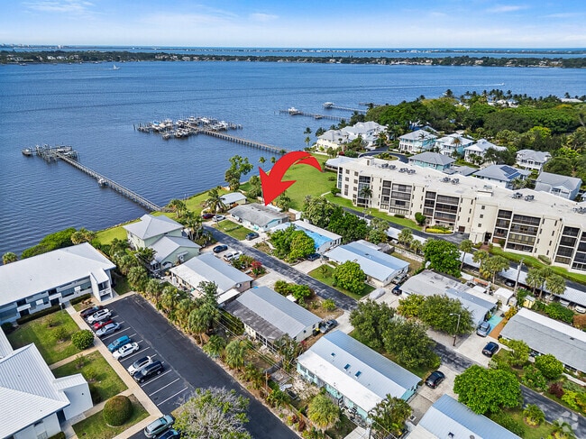 Building Photo - 13 SE Sailfish Ln Rental