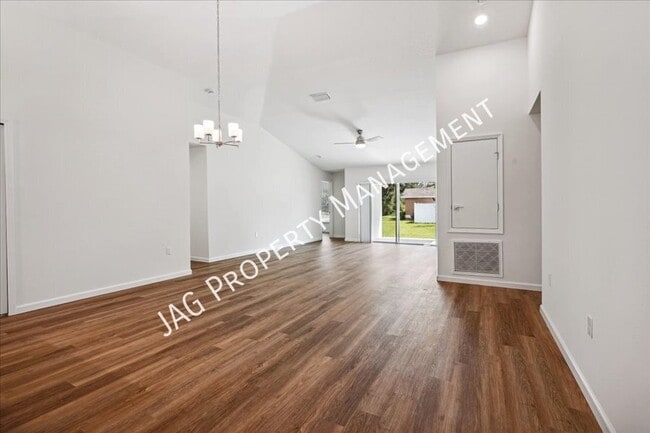 Photo - 174 Underwood Trl