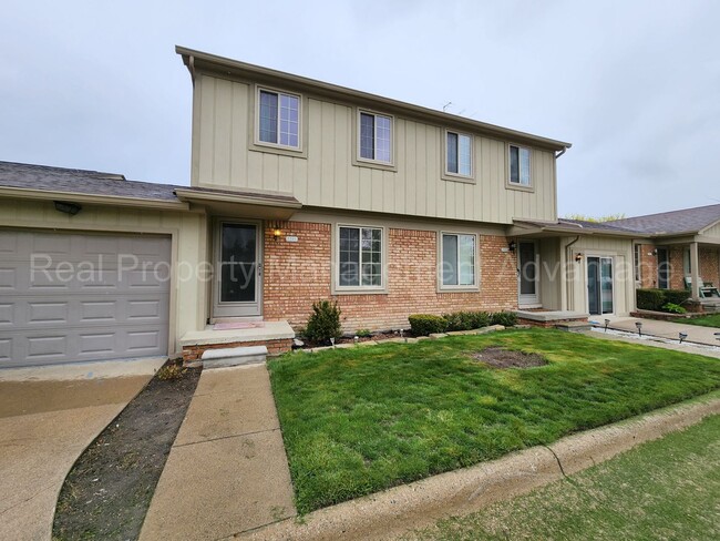 Building Photo - Renovated and Super Clean 2 Bed/1.5 Bath C... Rental