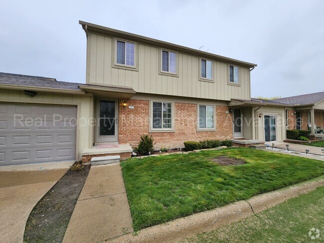 Building Photo - Renovated and Super Clean 2 Bed/1.5 Bath C... Rental