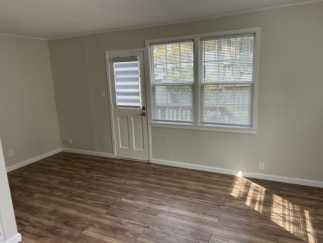 Photo - Lovely Two Story 3 Bedroom Unit