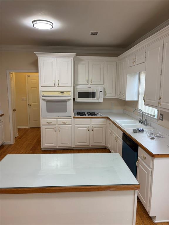 Photo - 220 Cross Creek Dr