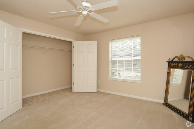 2BR, 2BA - 1,114 SF - Hidden Creste Apartments