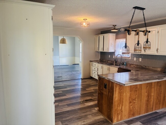 Photo - 424 E Air Depot Rd