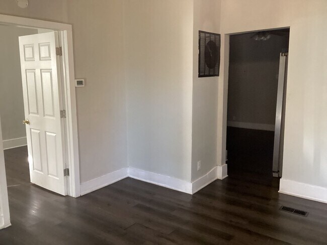 Photo - 1330 W Roache St