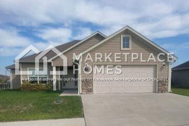 Photo - 2520 Lawton Dr