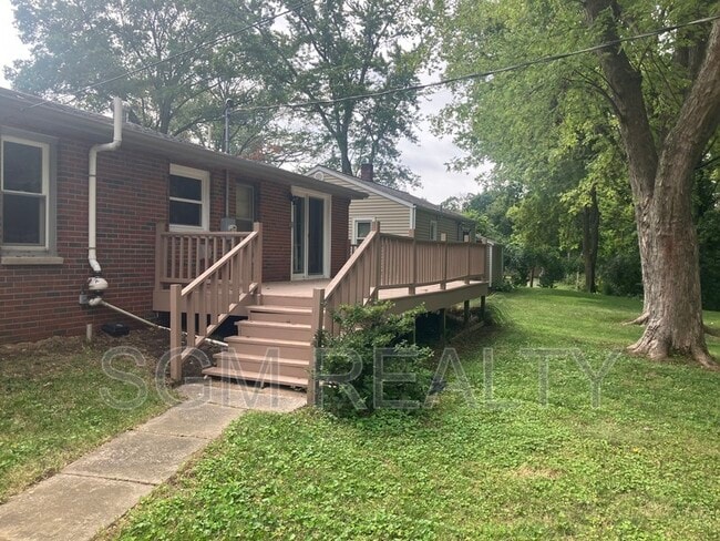 Photo - 315 N Cedar St