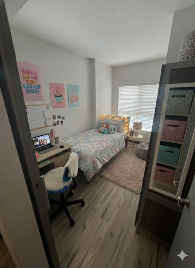 Photo - 258B Sunview St