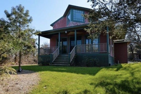 Photo - 101 Associates Rd