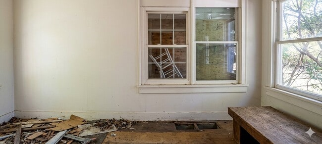 Photo - 2425 Cleveland Ave