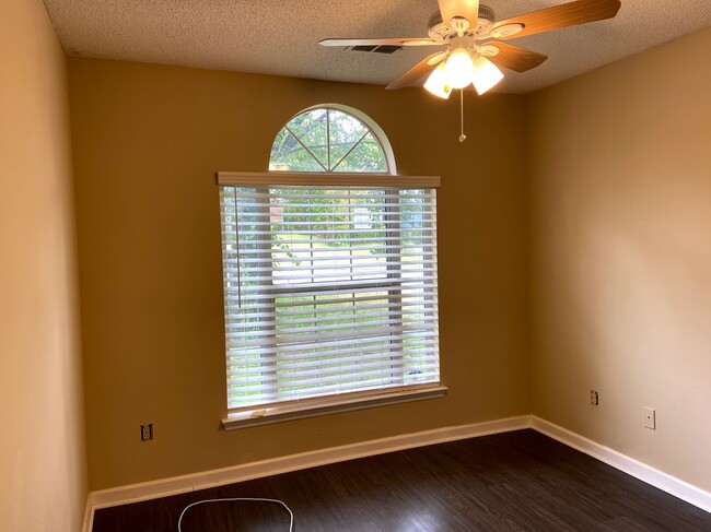 Photo - 2111 Boone Pl