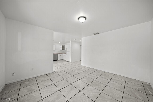 Photo - 4735 30th St SW