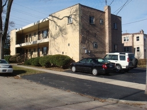 Building Photo - 4858 Lee St Unit 2B Rental