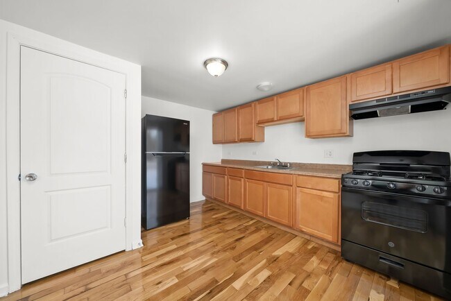 Photo - 13300 S Indiana Chicago, IL 60827