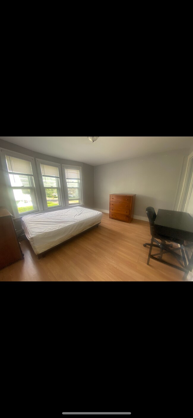 Photo - 21 Haendel St