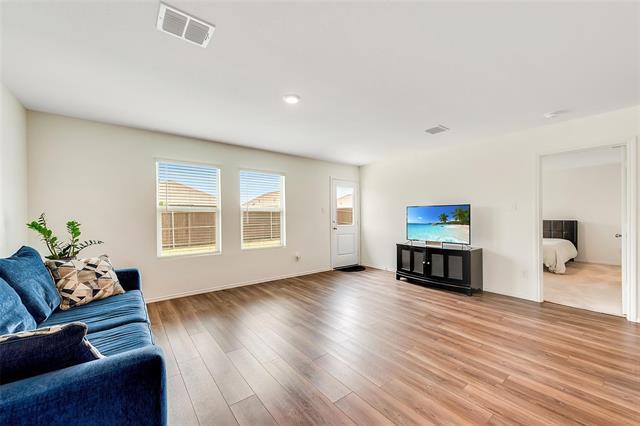 Photo - 1601 Deerchase Dr