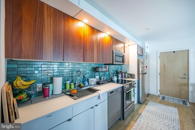 Photo - 152 W Laurel St Unit 301