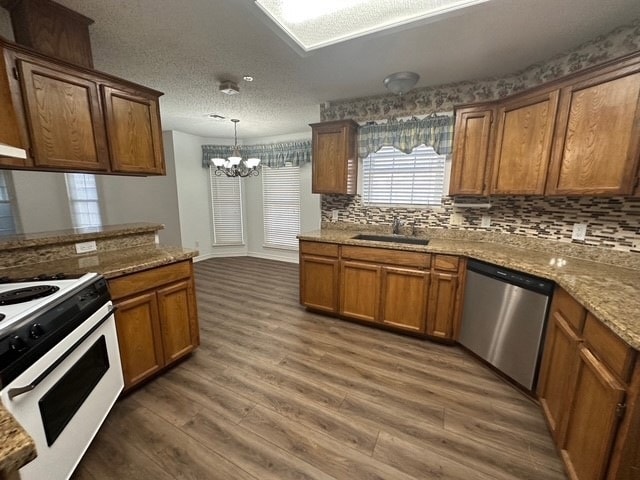Photo - 2411 Oak Brook Dr House