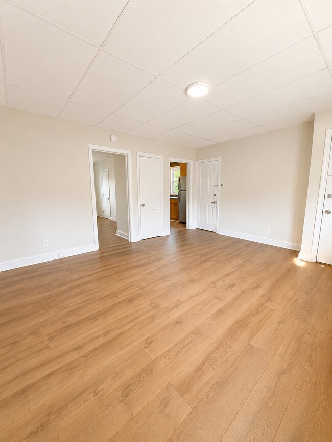Photo - 2910 Clearview Ave