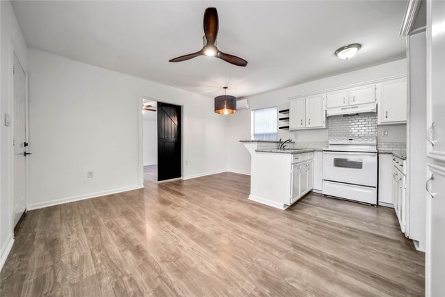 Photo - 1710 Shelby St