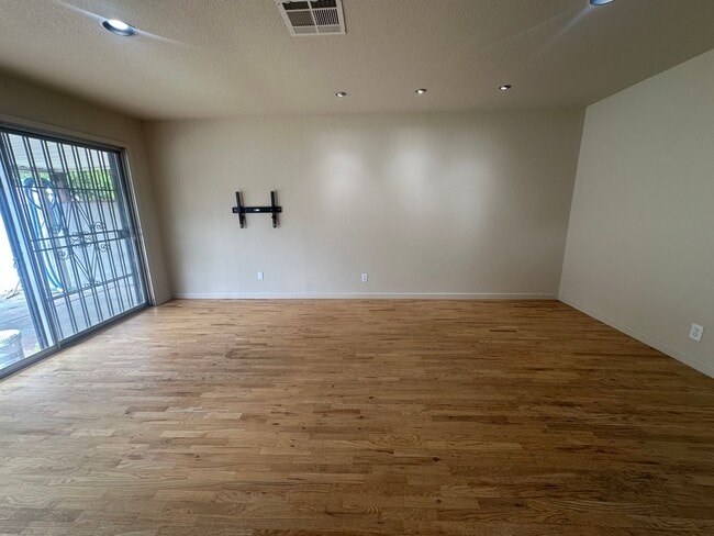 Photo - 3 Bedroom 2 Bathroom Home with Pool