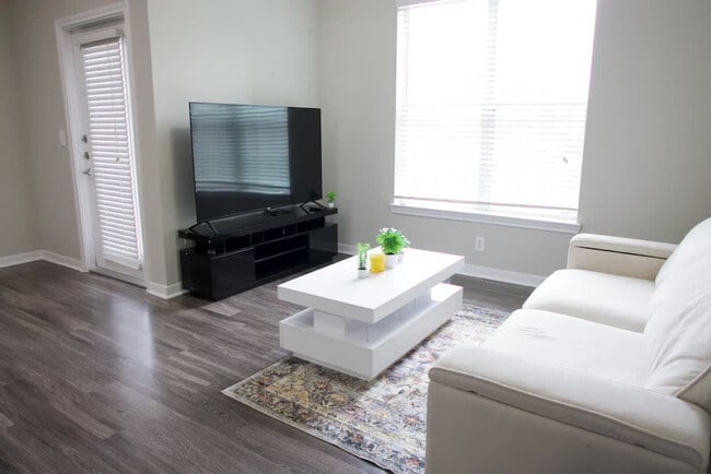Building Photo - 10333 Research Forest Dr Unit SI ID1603654P