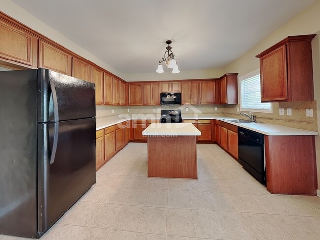 Photo - 1387 Belfaire Lake Trl