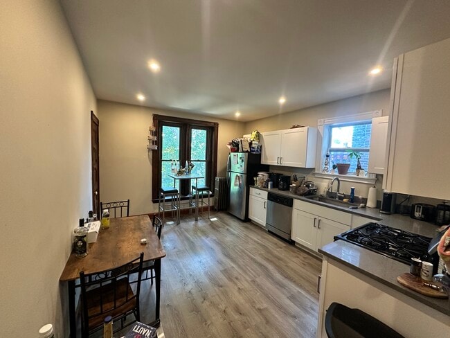 Building Photo - 174 Saint Alphonsus St Unit 3